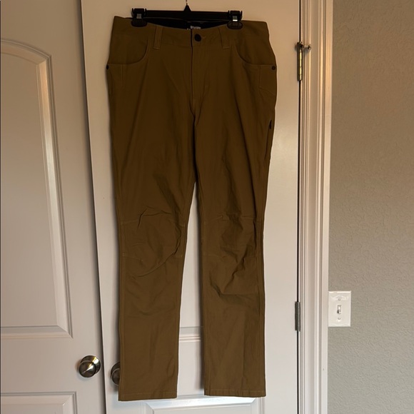 NWT Off the Grid men’s khaki pants - Picture 2 of 15